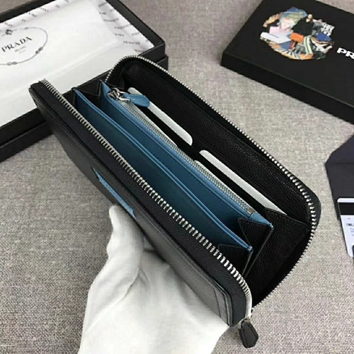 プラダ財布細部ディテール